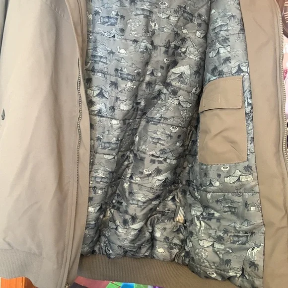 Volcom Winter Coat - Picture 5 of 7